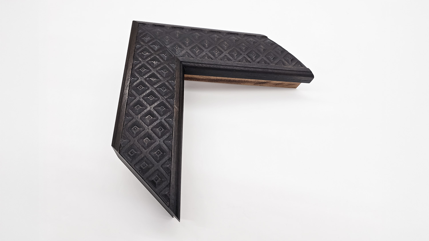 BISHOPSGATE WALNUT 5