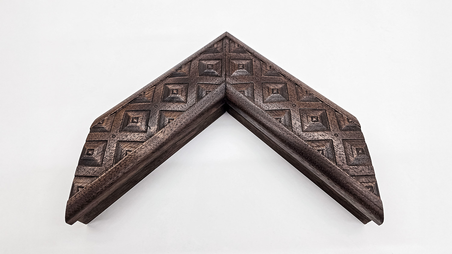 BISHOPSGATE WALNUT 3