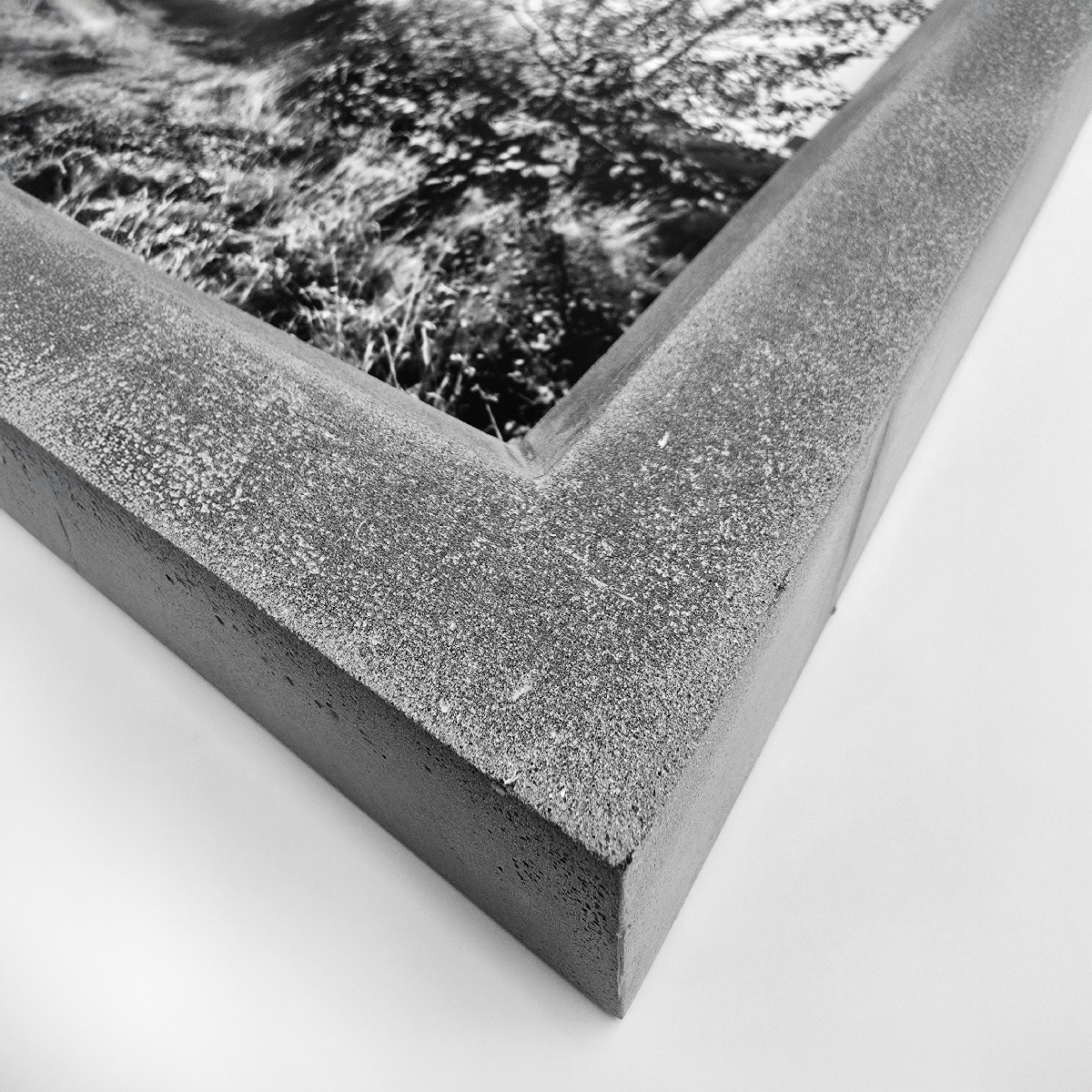 CONCRETE FRAME CORNER 1