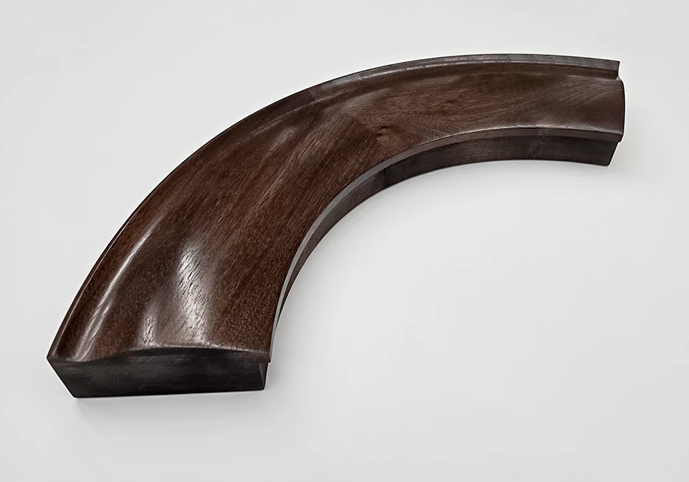 ROUND OR OVAL FRAMES